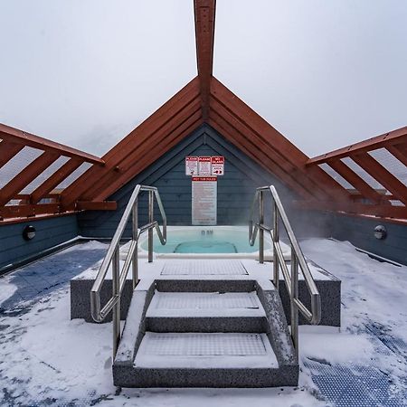 Fenwick Vacation Rental Open Hot Tub Glorious Mountain 2 Bedroom Canmore Kültér fotó
