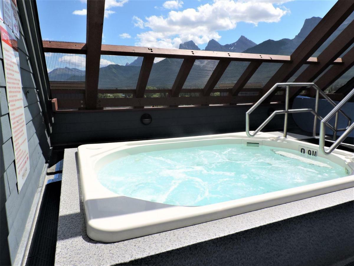 Fenwick Vacation Rental Open Hot Tub Glorious Mountain 2 Bedroom Canmore Kültér fotó