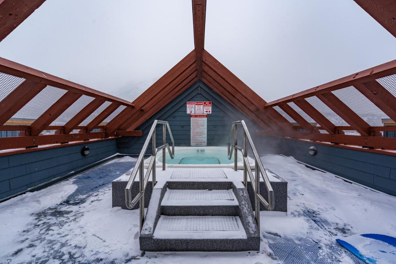 Fenwick Vacation Rental Open Hot Tub Glorious Mountain 2 Bedroom Canmore Kültér fotó