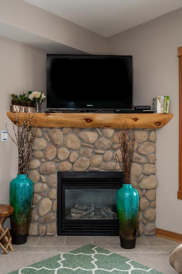 Fenwick Vacation Rental Open Hot Tub Glorious Mountain 2 Bedroom Canmore Kültér fotó